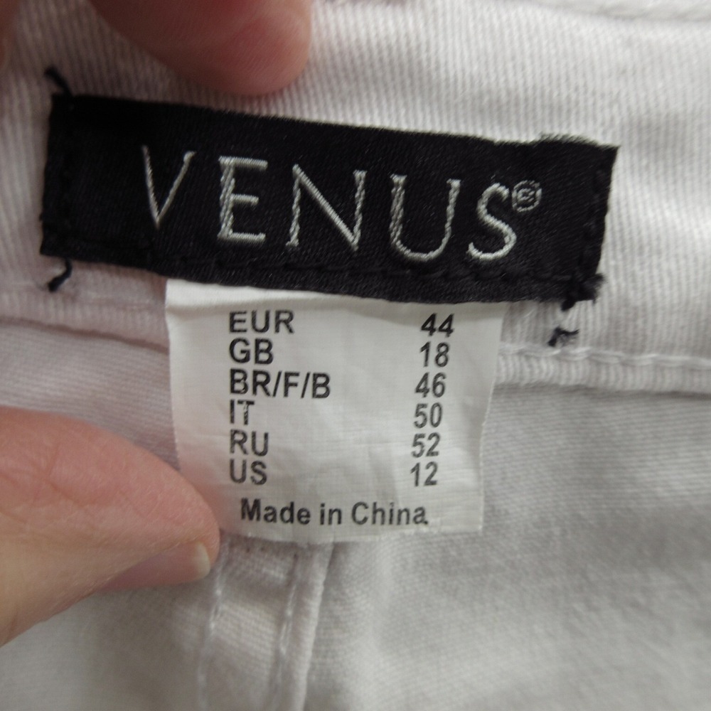 Venus Jeans Womens Size 12 Fame Capri White Cutoffs - Picture 11 of 15